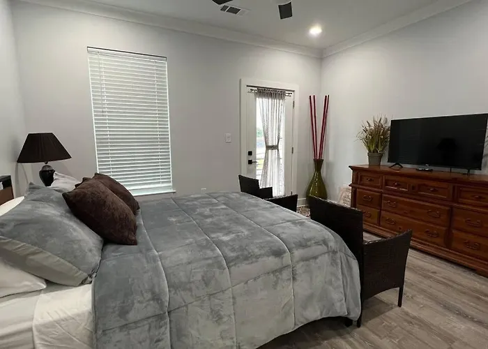 Bywater St Claude Area With New Orleans Charm! 3 Miles From The French Quarter